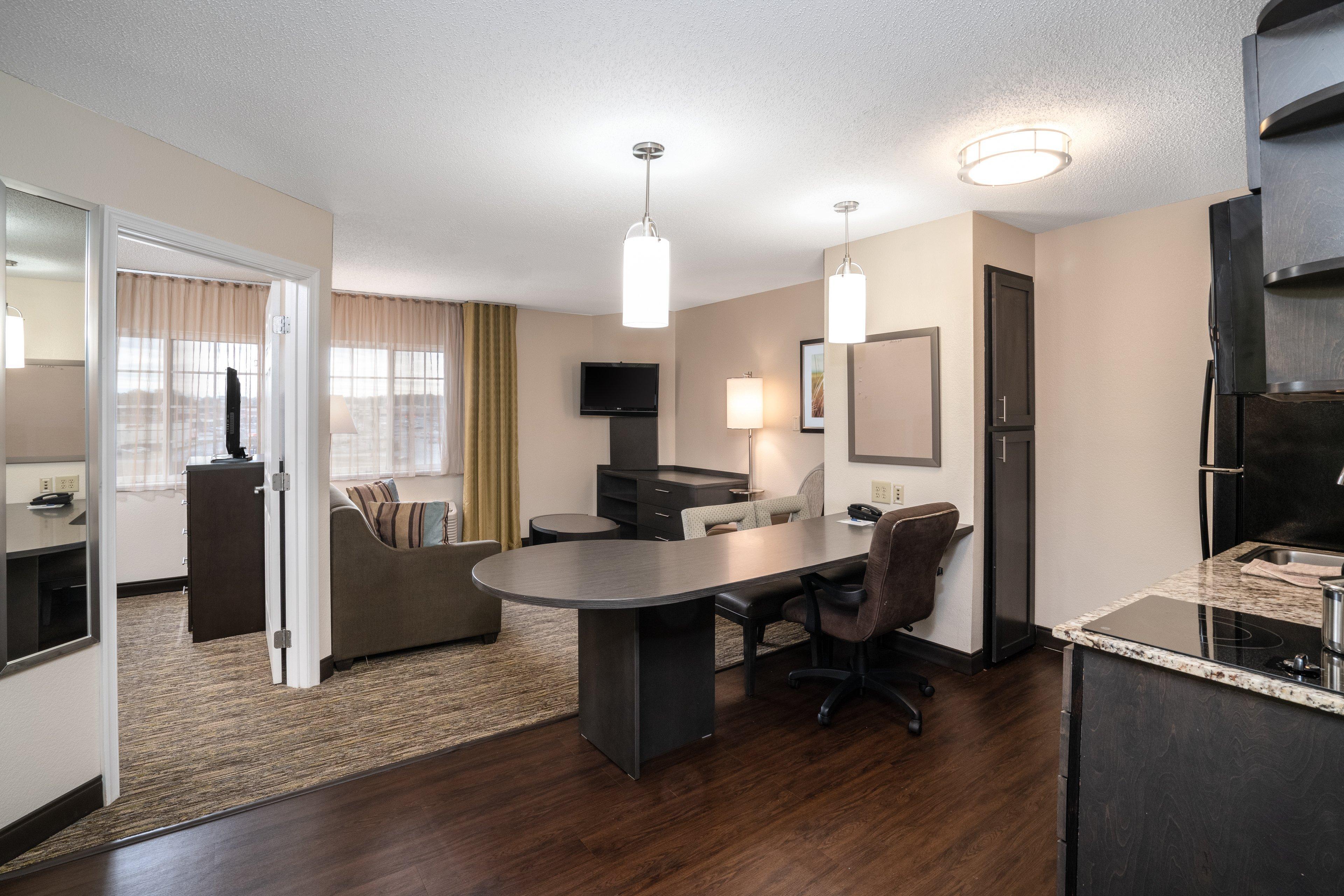 Candlewood By Ihg Hotel