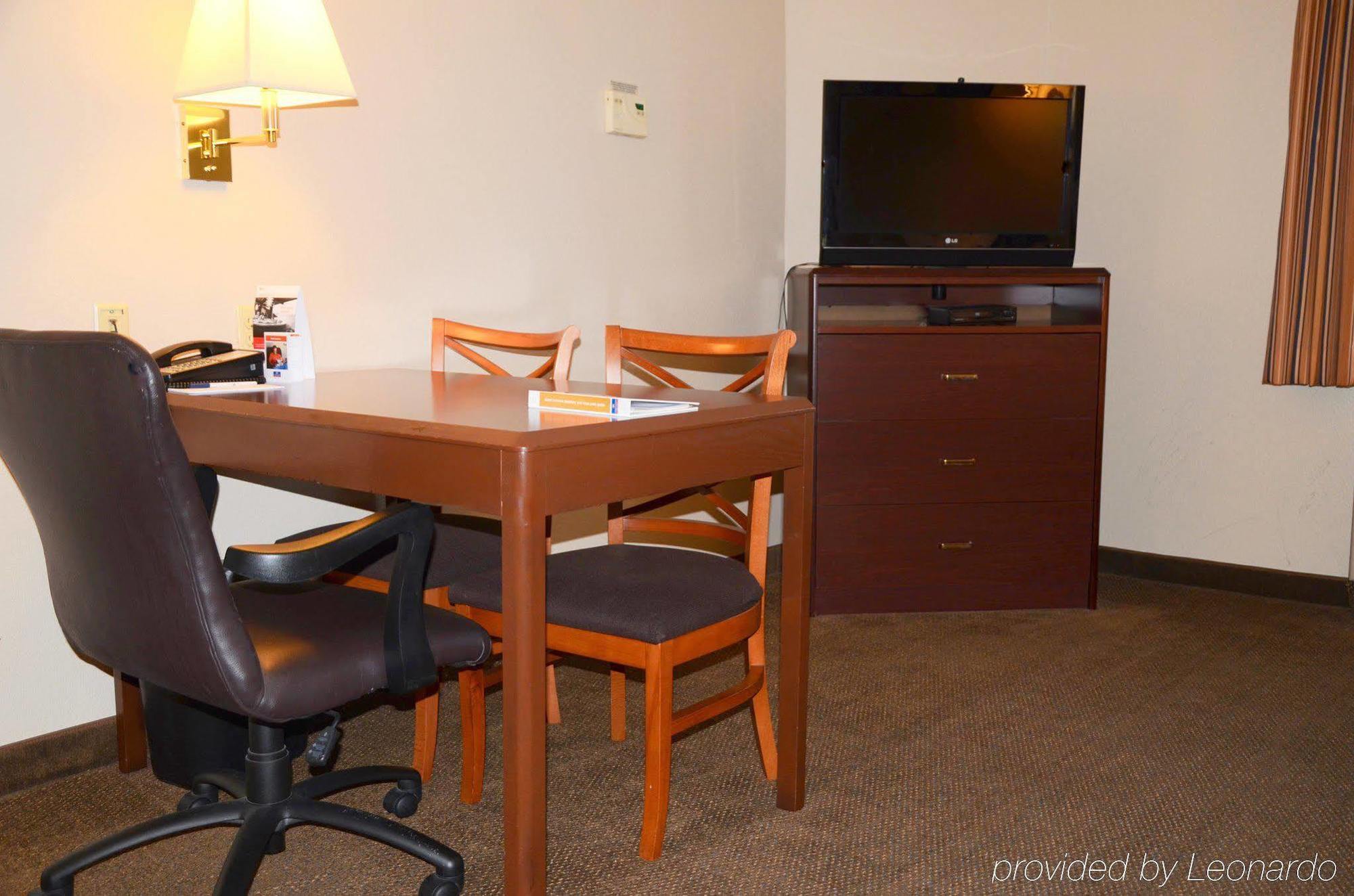 Candlewood By Ihg 2*